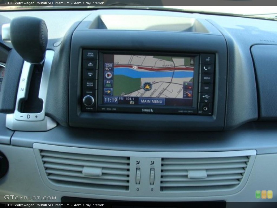 Aero Gray Interior Navigation for the 2010 Volkswagen Routan SEL Premium #47278737