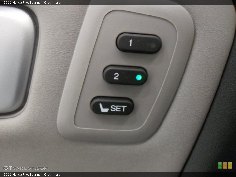 Gray Interior Controls for the 2011 Honda Pilot Touring #47279373