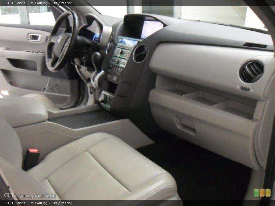 Gray Interior Dashboard for the 2011 Honda Pilot Touring #47279505