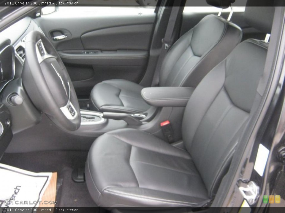 Black Interior Photo for the 2011 Chrysler 200 Limited #47286705