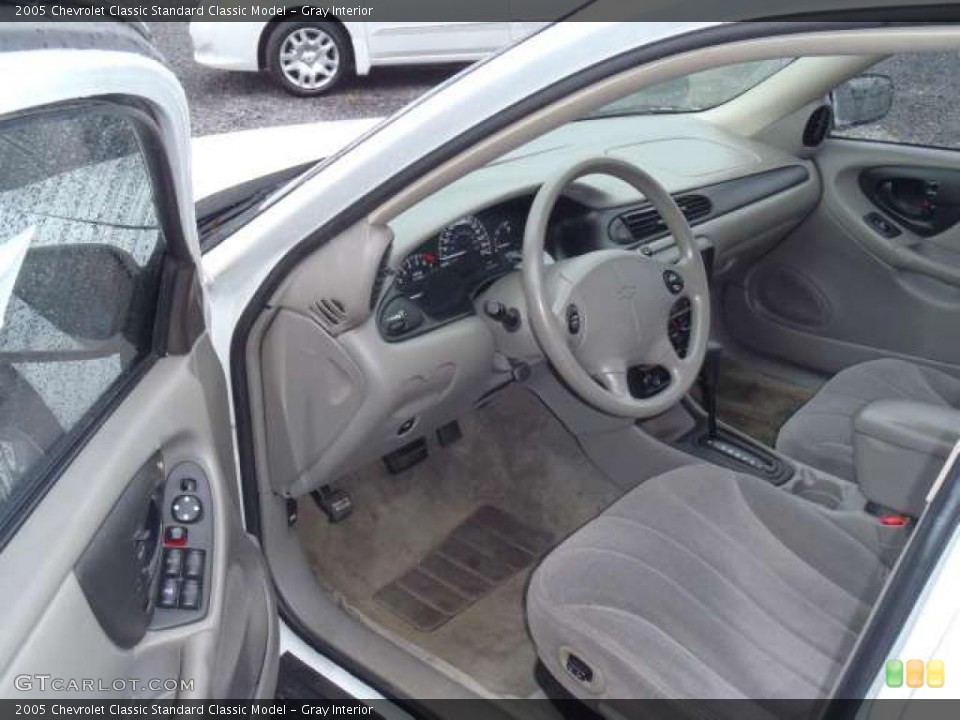 Gray Interior Photo for the 2005 Chevrolet Classic  #47294933