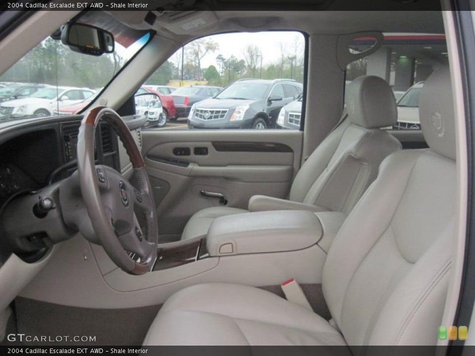 Shale Interior Photo for the 2004 Cadillac Escalade EXT AWD #47295725