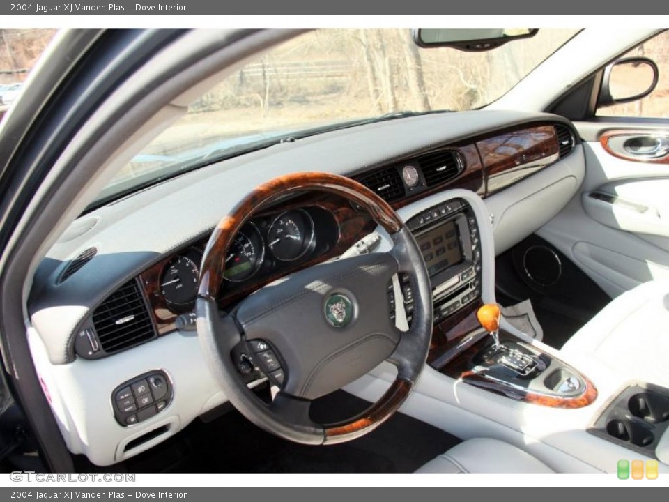 Dove Interior Photo for the 2004 Jaguar XJ Vanden Plas #47298680