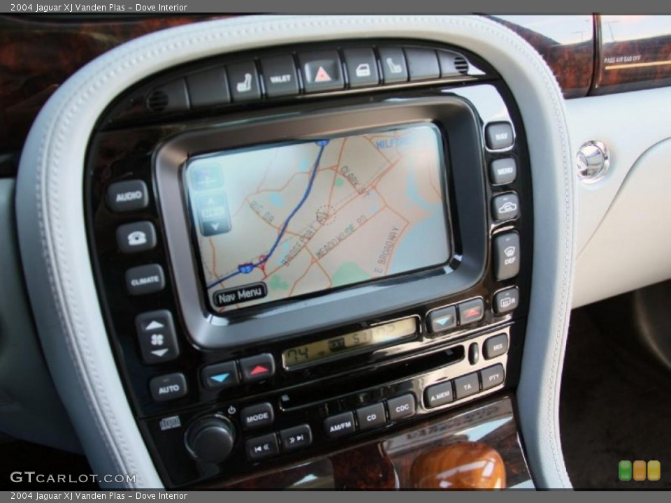 Dove Interior Navigation for the 2004 Jaguar XJ Vanden Plas #47298817