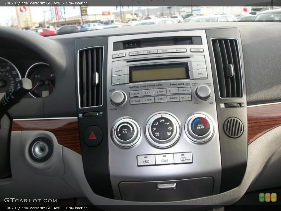 Gray Interior Controls for the 2007 Hyundai Veracruz GLS AWD #47301575