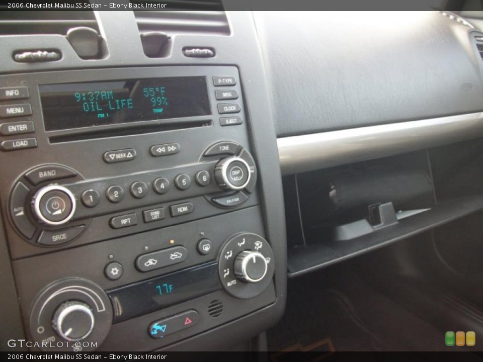 Ebony Black Interior Controls for the 2006 Chevrolet Malibu SS Sedan #47302655