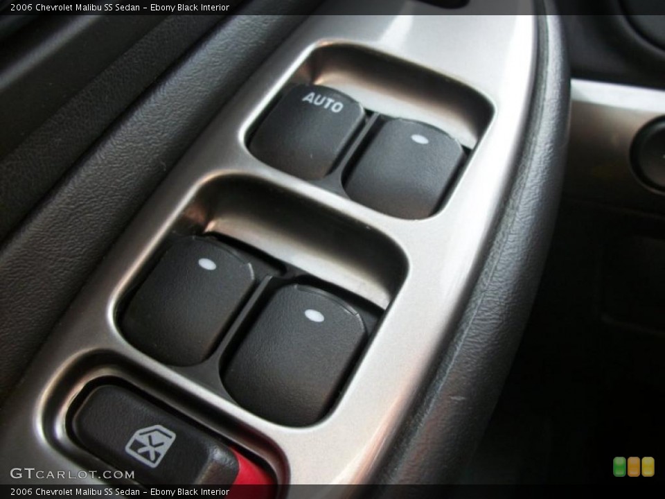 Ebony Black Interior Controls for the 2006 Chevrolet Malibu SS Sedan #47302736