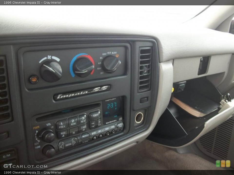 Gray Interior Controls for the 1996 Chevrolet Impala SS #47303402