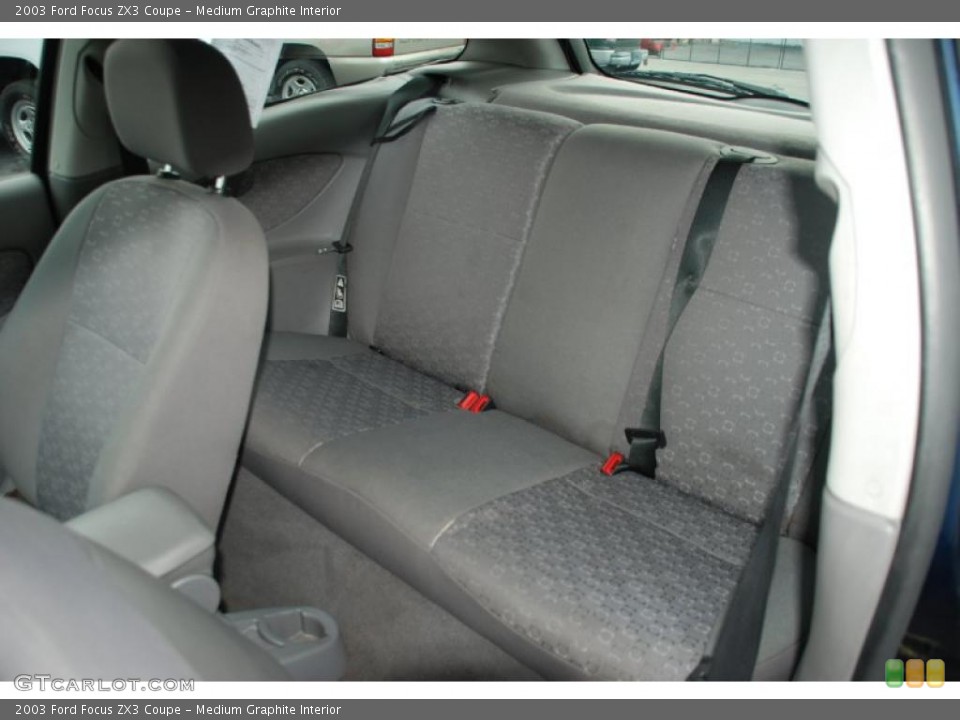 Medium Graphite Interior Photo for the 2003 Ford Focus ZX3 Coupe #47303495