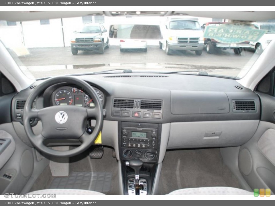 Grey Interior Dashboard for the 2003 Volkswagen Jetta GLS 1.8T Wagon #47303709