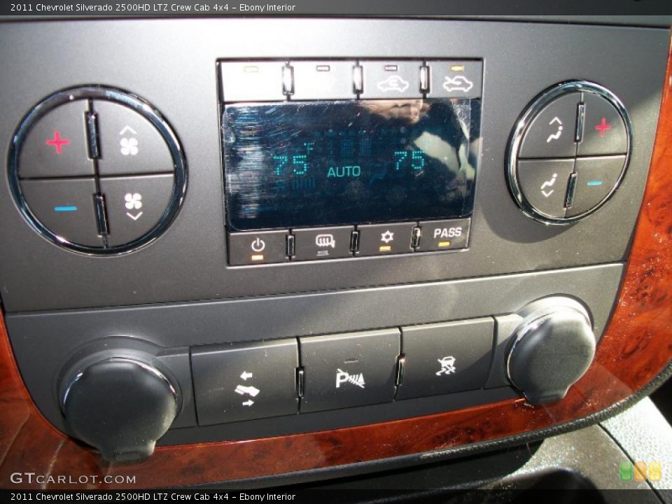 Ebony Interior Controls for the 2011 Chevrolet Silverado 2500HD LTZ Crew Cab 4x4 #47307488