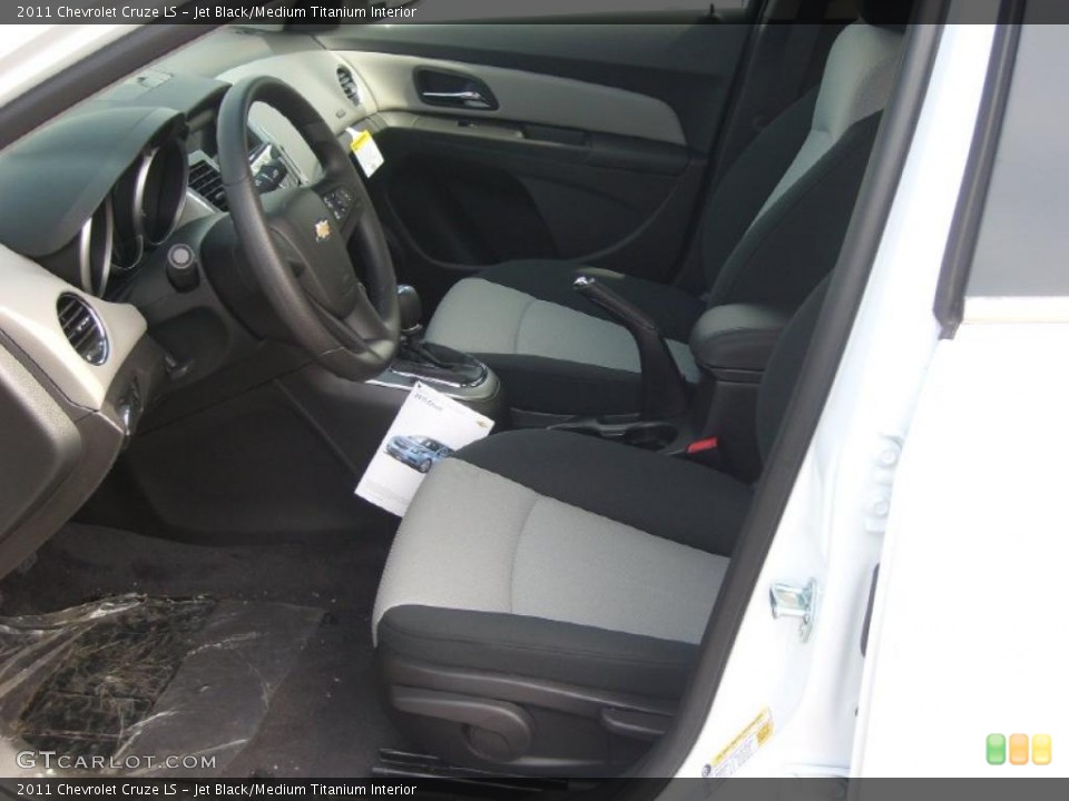 Jet Black/Medium Titanium Interior Photo for the 2011 Chevrolet Cruze LS #47310878