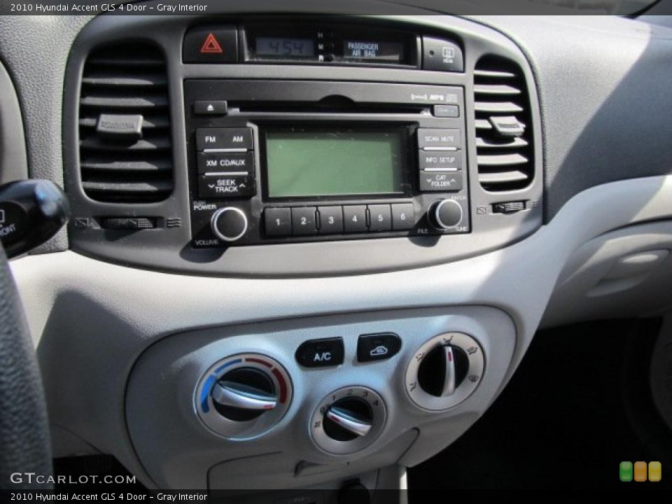 Gray Interior Controls for the 2010 Hyundai Accent GLS 4 Door #47312531
