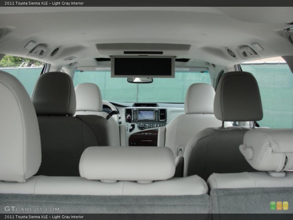 Light Gray Interior Photo for the 2011 Toyota Sienna XLE #47313482