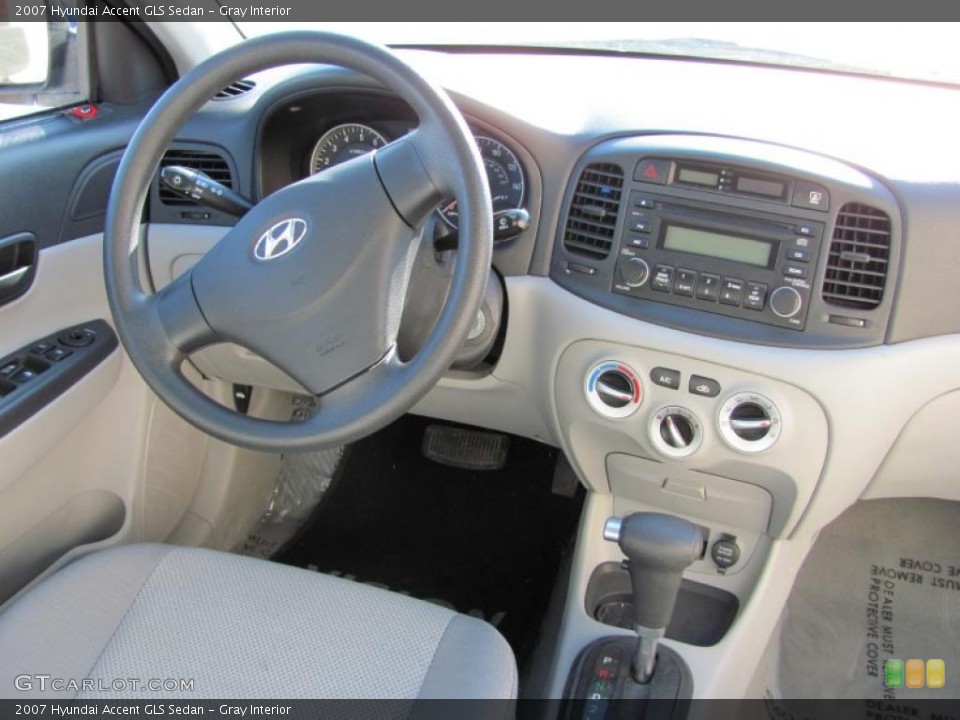 Gray Interior Dashboard for the 2007 Hyundai Accent GLS Sedan #47316890