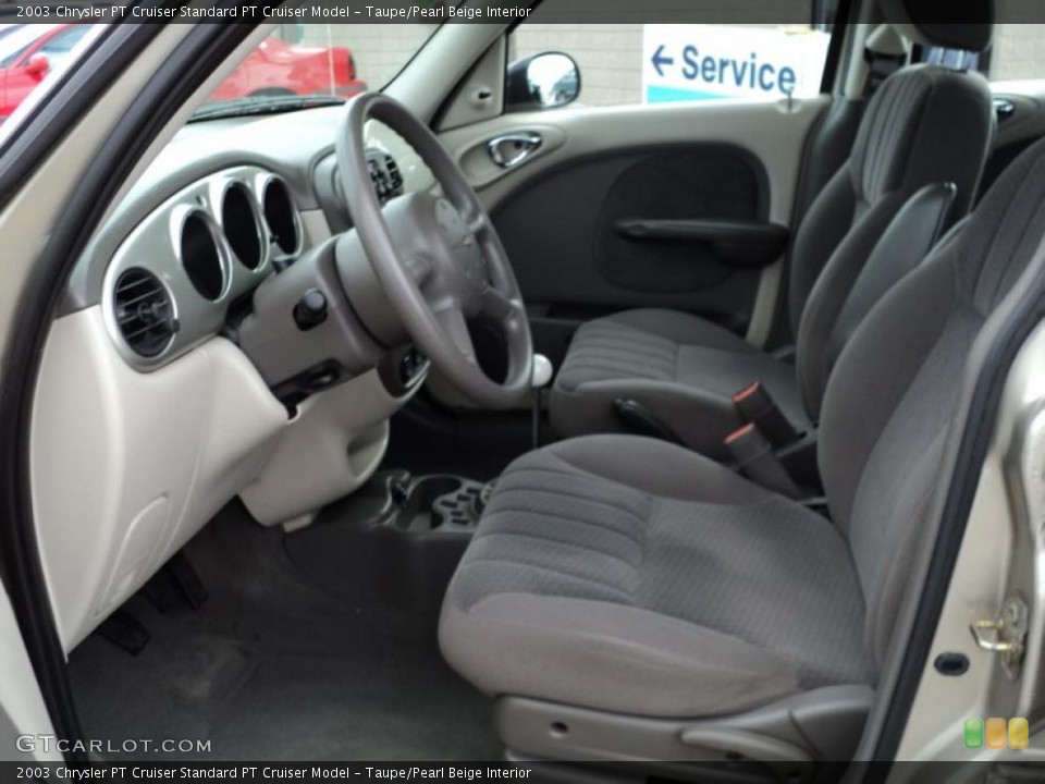 Taupe/Pearl Beige Interior Photo for the 2003 Chrysler PT Cruiser  #47318096