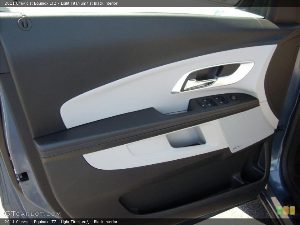 Light Titanium/Jet Black Interior Door Panel for the 2011 Chevrolet Equinox LTZ #47318732