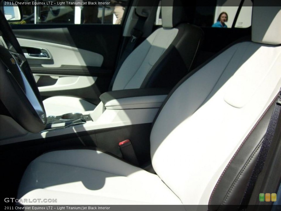 Light Titanium/Jet Black Interior Photo for the 2011 Chevrolet Equinox LTZ #47318744