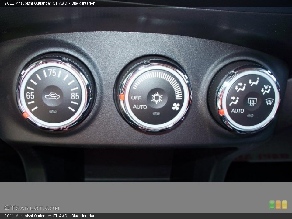 Black Interior Controls for the 2011 Mitsubishi Outlander GT AWD #47318912