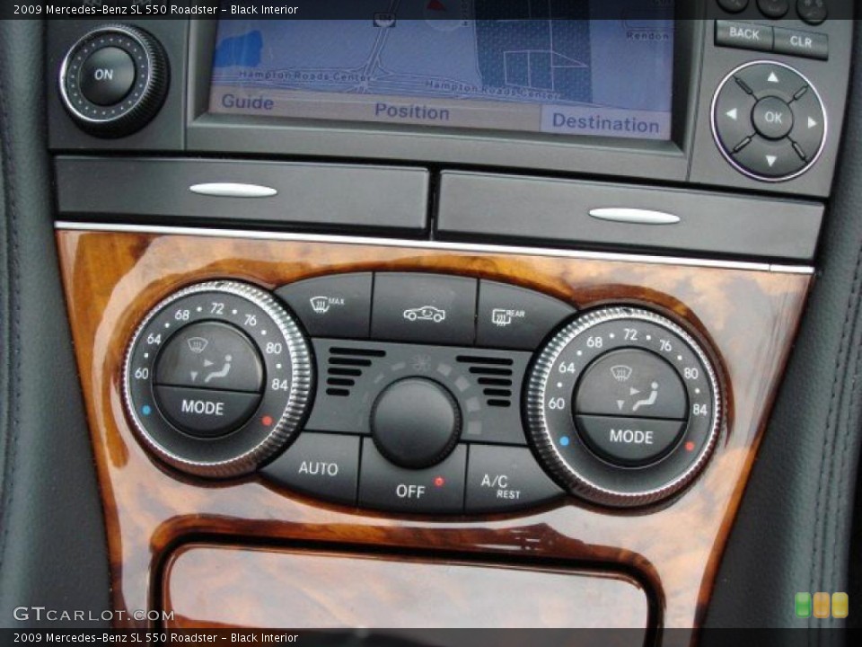 Black Interior Controls for the 2009 Mercedes-Benz SL 550 Roadster #47320094