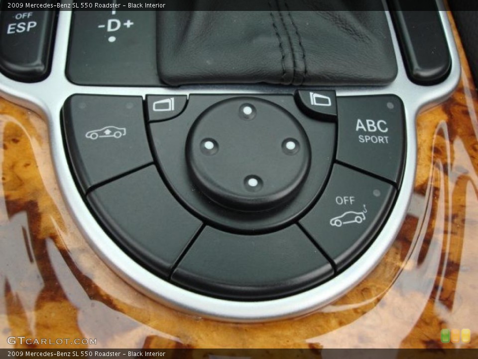 Black Interior Controls for the 2009 Mercedes-Benz SL 550 Roadster #47320124