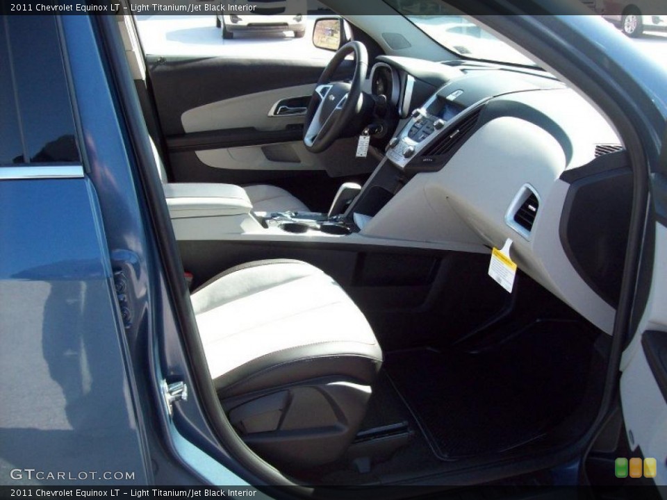 Light Titanium/Jet Black Interior Photo for the 2011 Chevrolet Equinox LT #47321123