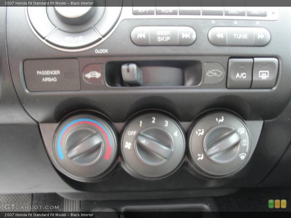 Black Interior Controls for the 2007 Honda Fit  #47321144