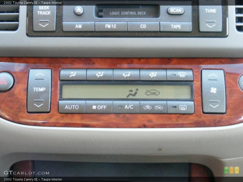 Taupe Interior Controls for the 2002 Toyota Camry SE #47328381