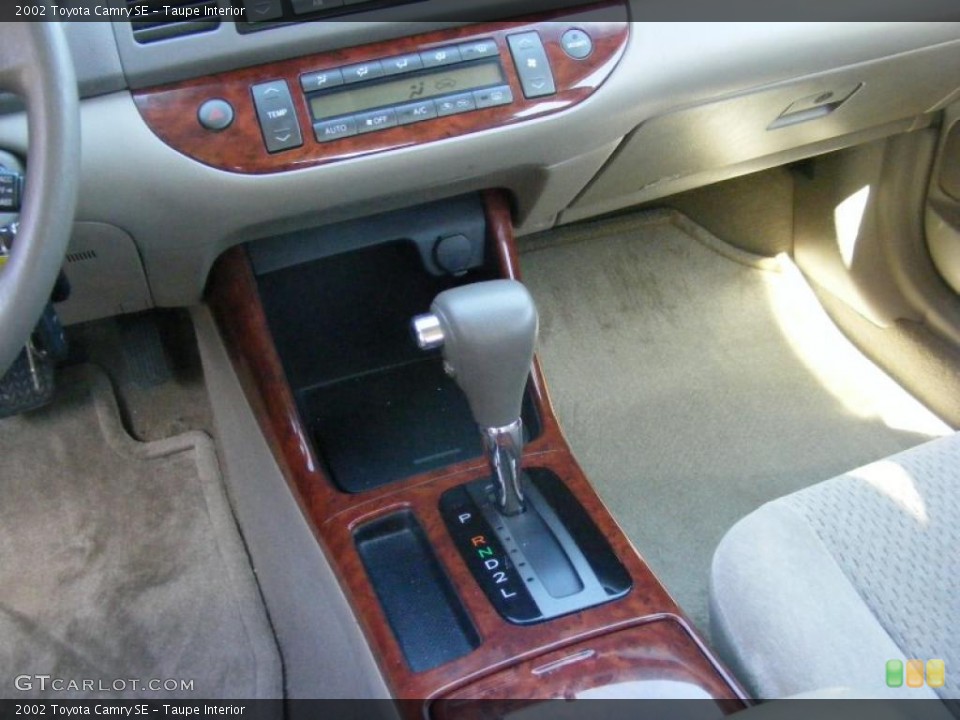Taupe Interior Transmission for the 2002 Toyota Camry SE #47328390