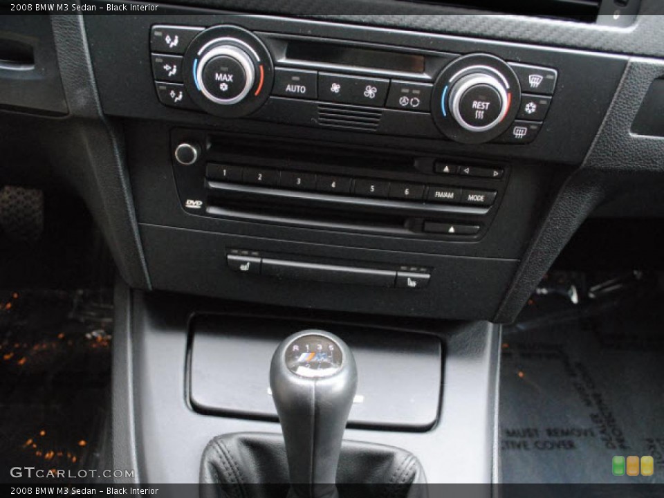 Black Interior Controls for the 2008 BMW M3 Sedan #47329431