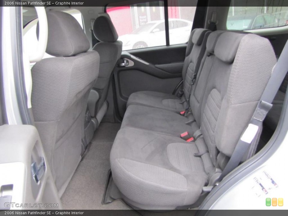 Graphite Interior Photo for the 2006 Nissan Pathfinder SE #47339005