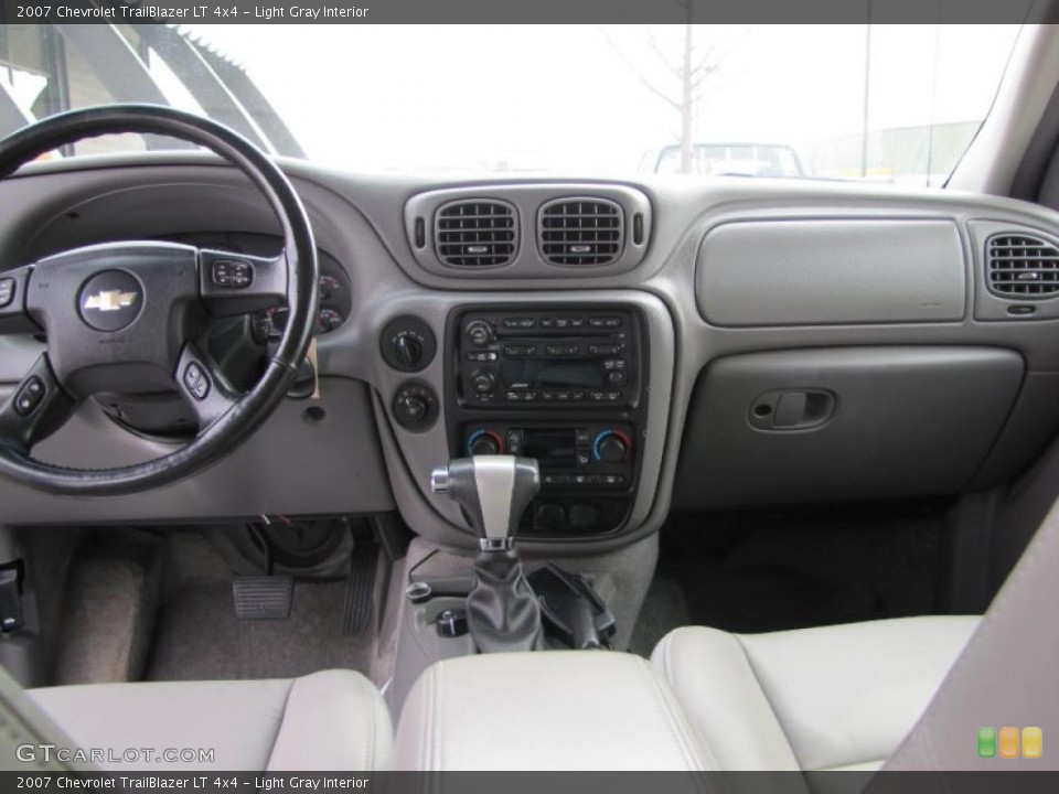 Light Gray Interior Dashboard for the 2007 Chevrolet TrailBlazer LT 4x4 #47342654