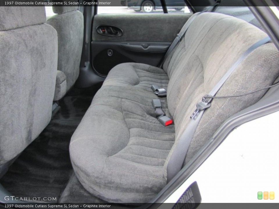 Graphite Interior Photo for the 1997 Oldsmobile Cutlass Supreme SL Sedan #47342889