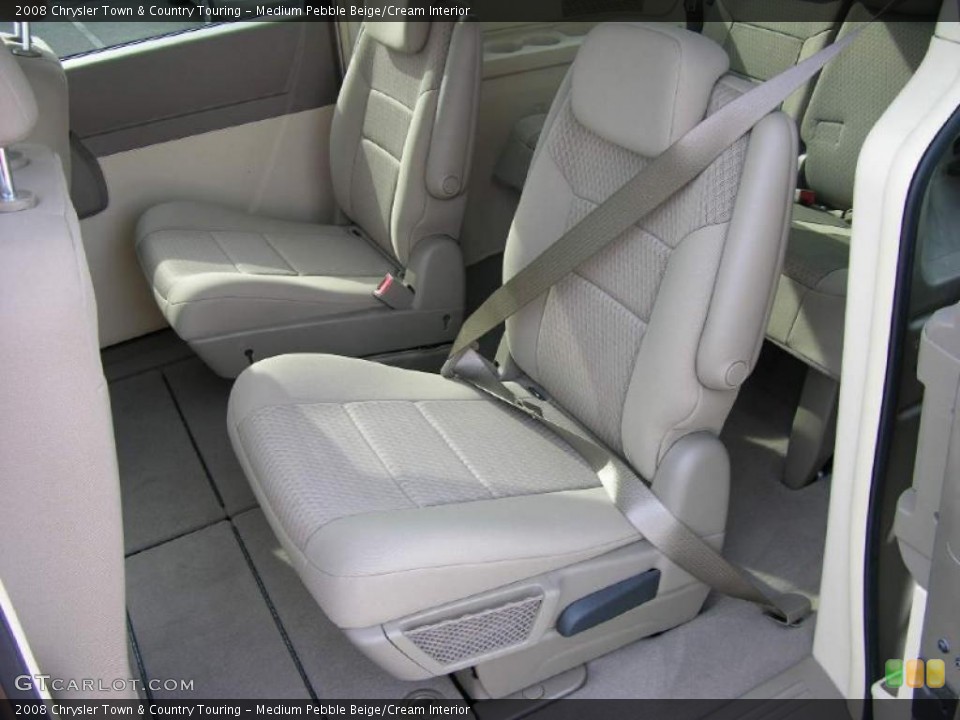 Medium Pebble Beige/Cream Interior Photo for the 2008 Chrysler Town & Country Touring #47343836