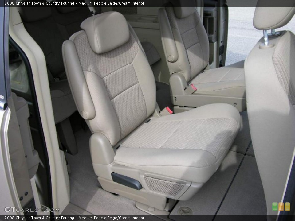 Medium Pebble Beige/Cream Interior Photo for the 2008 Chrysler Town & Country Touring #47343917
