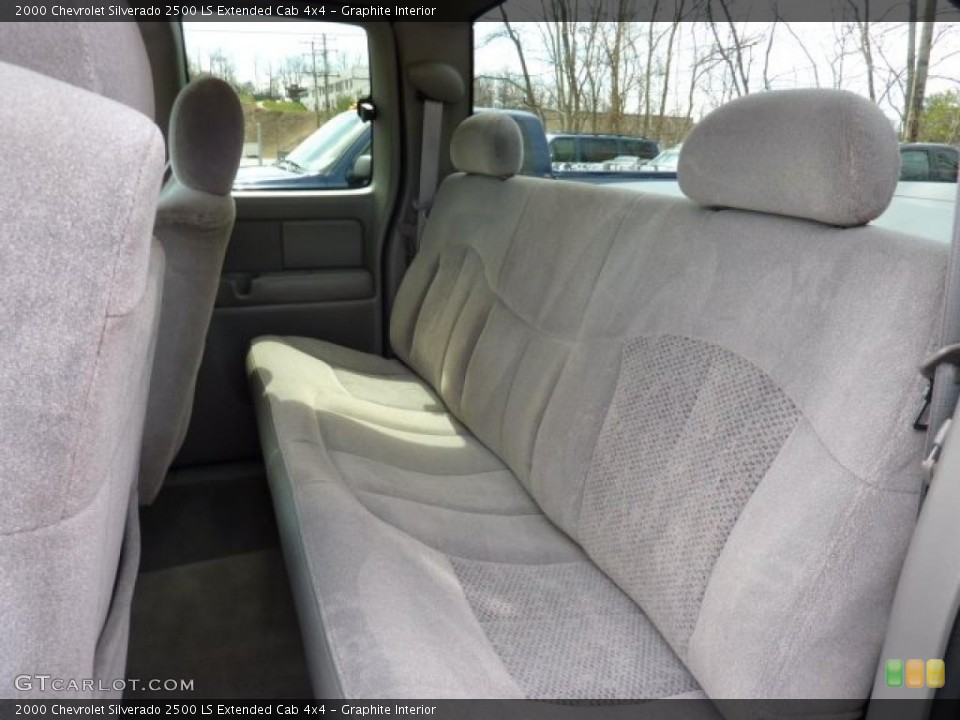 Graphite Interior Photo for the 2000 Chevrolet Silverado 2500 LS Extended Cab 4x4 #47348228