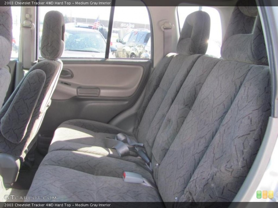 Medium Gray Interior Photo for the 2003 Chevrolet Tracker 4WD Hard Top #47356496