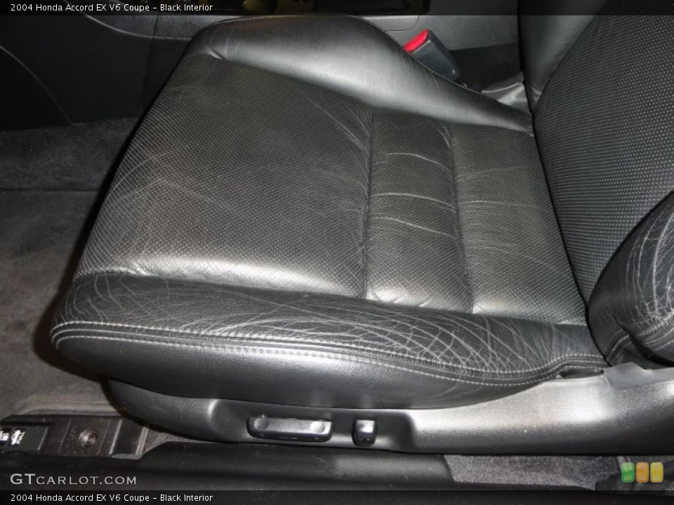 Black Interior Photo for the 2004 Honda Accord EX V6 Coupe #47356691