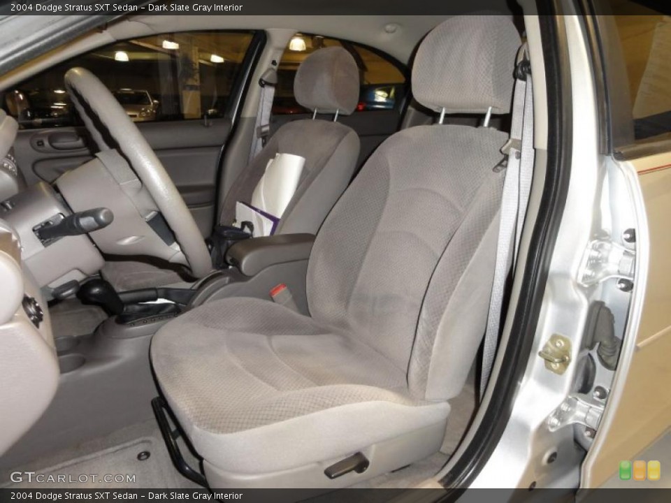 Dark Slate Gray Interior Photo for the 2004 Dodge Stratus SXT Sedan #47357150