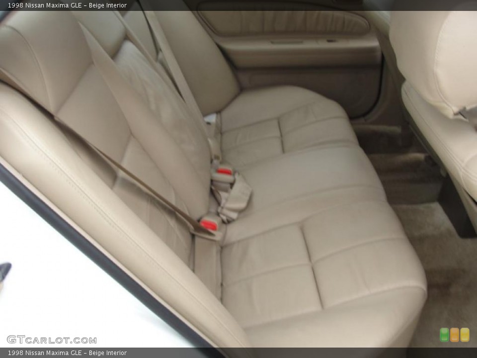 Beige Interior Photo for the 1998 Nissan Maxima GLE #47358407