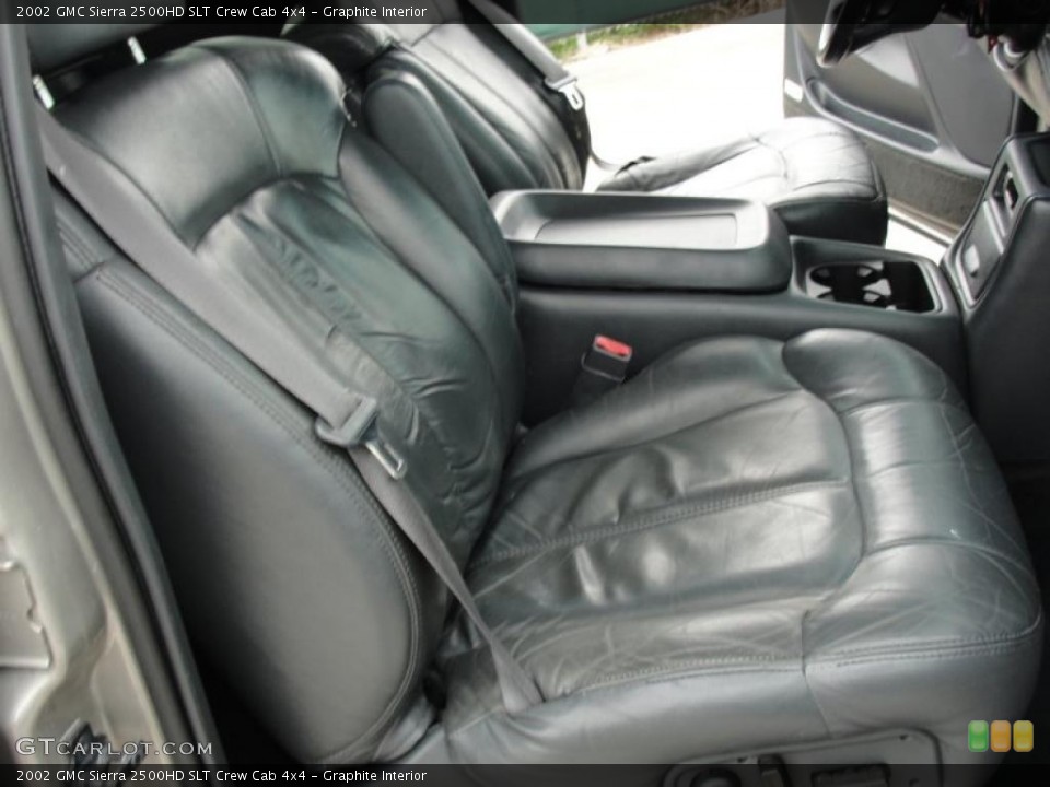 Graphite Interior Photo for the 2002 GMC Sierra 2500HD SLT Crew Cab 4x4 #47360423
