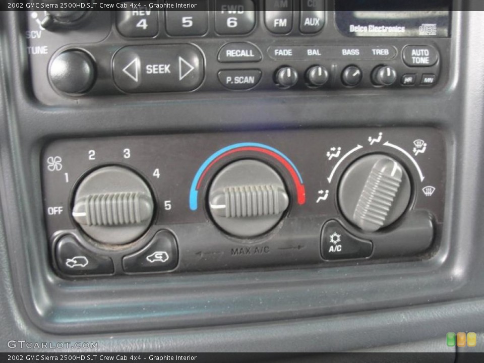 Graphite Interior Controls for the 2002 GMC Sierra 2500HD SLT Crew Cab 4x4 #47360585