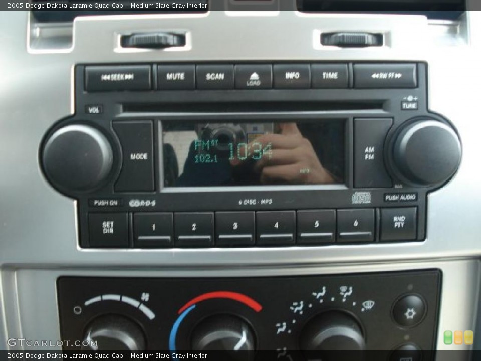 Medium Slate Gray Interior Controls for the 2005 Dodge Dakota Laramie Quad Cab #47361533