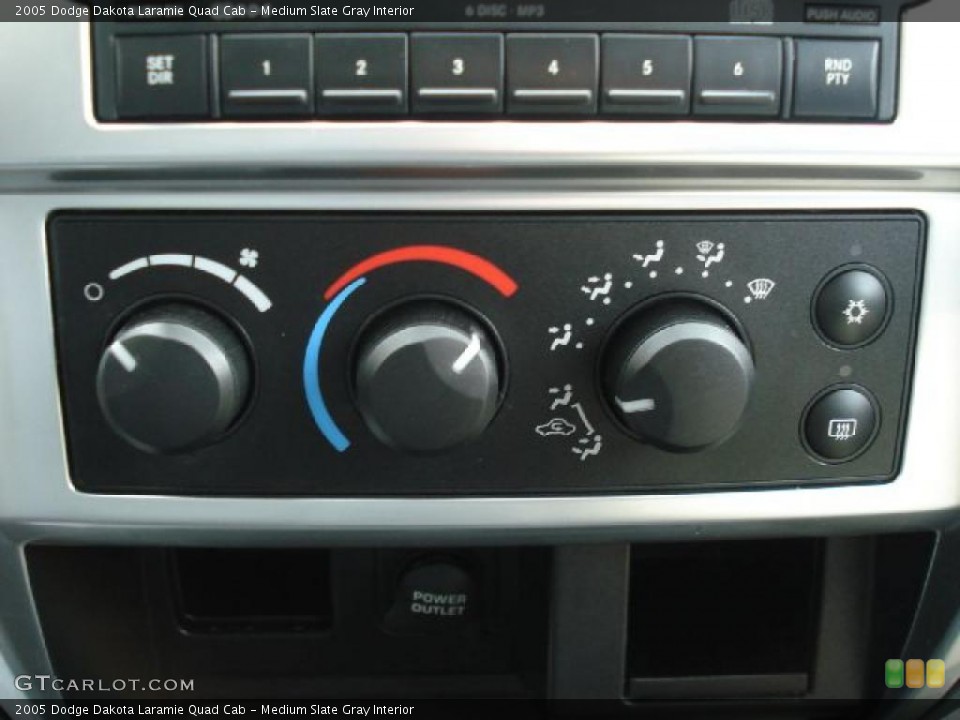 Medium Slate Gray Interior Controls for the 2005 Dodge Dakota Laramie Quad Cab #47361548