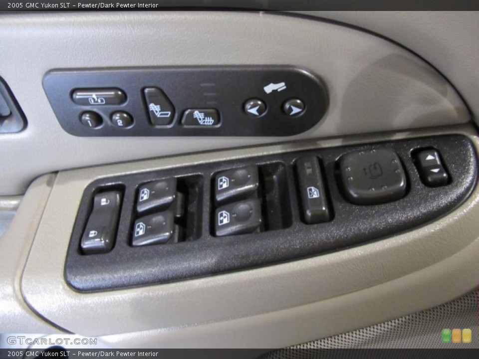 Pewter/Dark Pewter Interior Controls for the 2005 GMC Yukon SLT #47361677
