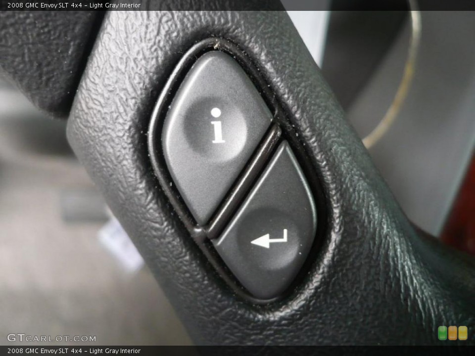 Light Gray Interior Controls for the 2008 GMC Envoy SLT 4x4 #47362205