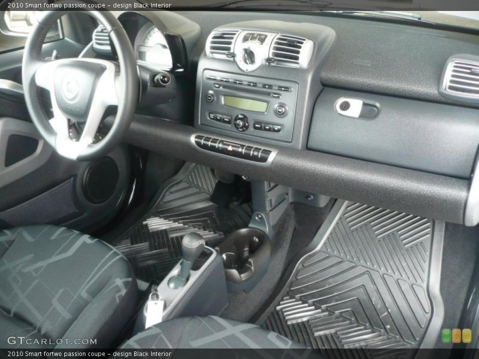 design Black Interior Photo for the 2010 Smart fortwo passion coupe #47362955