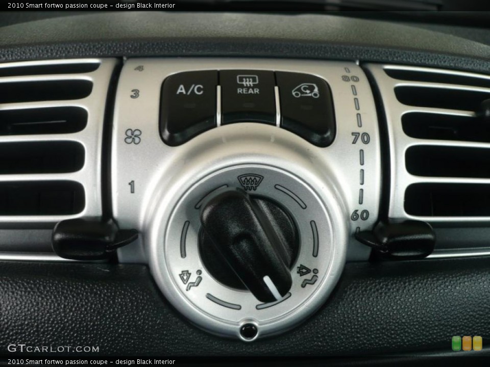 design Black Interior Controls for the 2010 Smart fortwo passion coupe #47363045