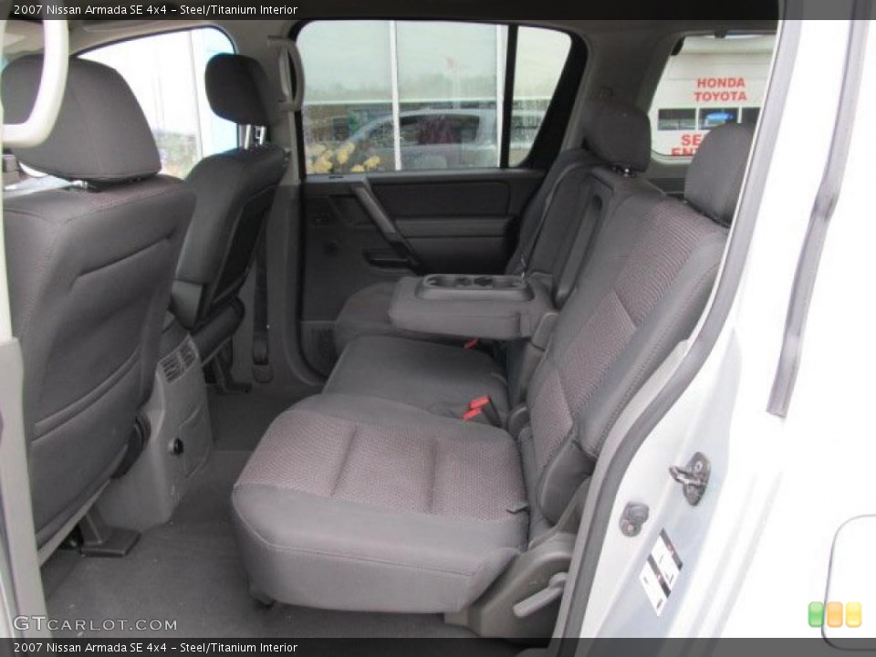 Steel/Titanium Interior Photo for the 2007 Nissan Armada SE 4x4 #47365367