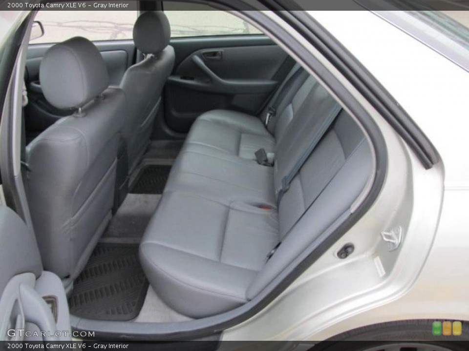 Gray Interior Photo for the 2000 Toyota Camry XLE V6 #47366756